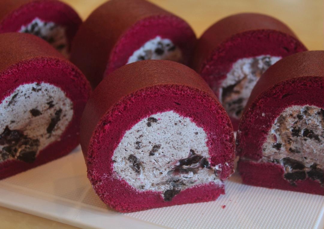 “小三卷”|小烤盘原味蛋糕卷，我也能随心所欲卷蛋糕啦（全程GIF动图示范）