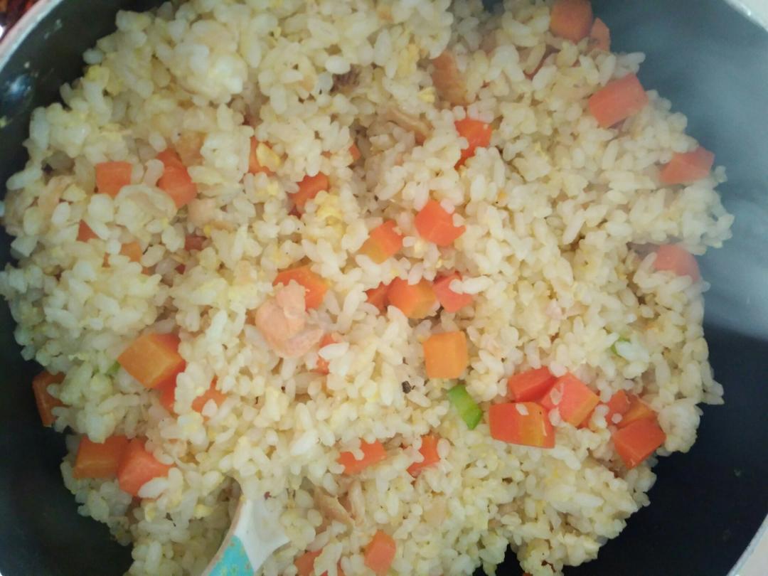 三文鱼蛋炒饭