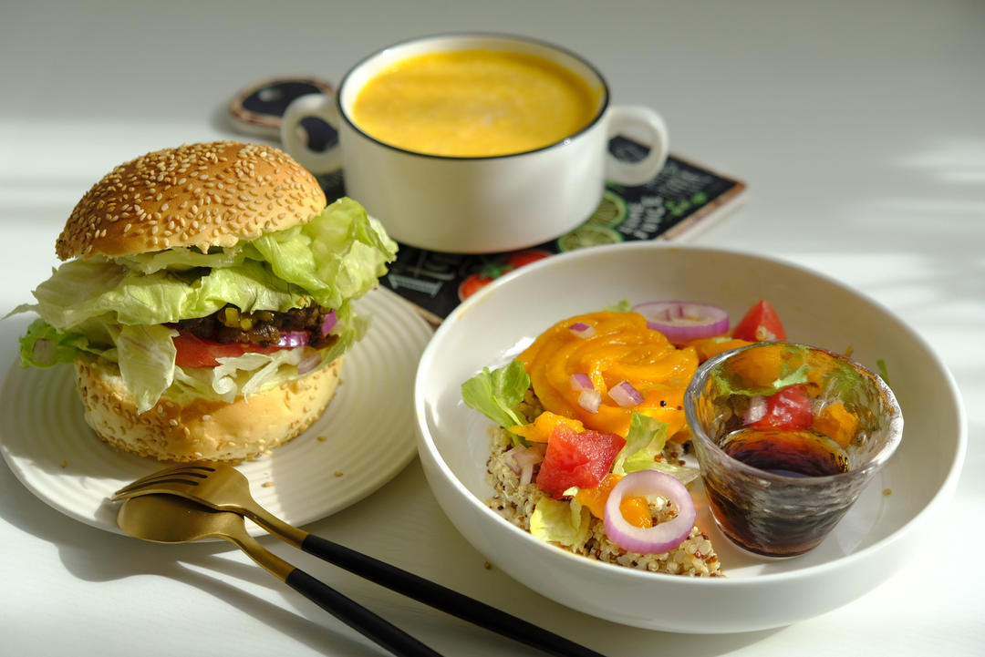 做了10000个汉堡胚后，我来教你最简单的做法