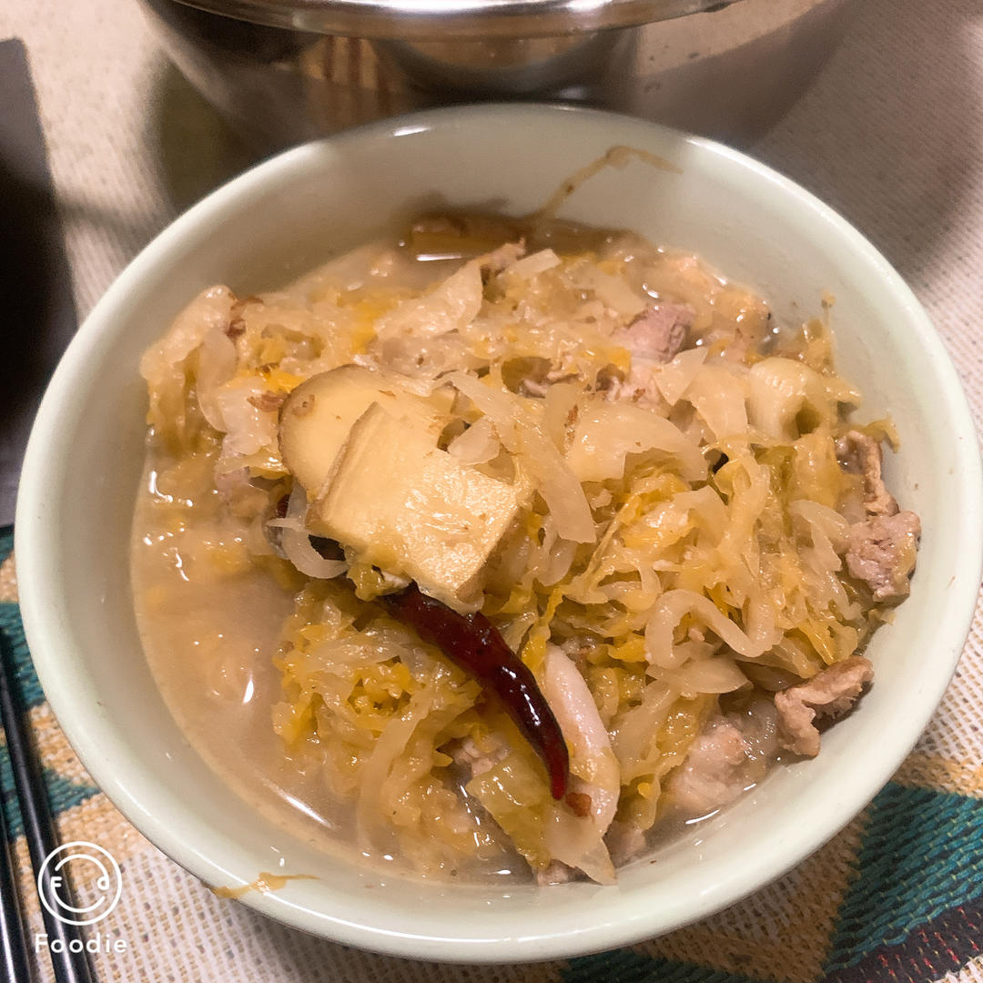 东北酸菜炖排骨