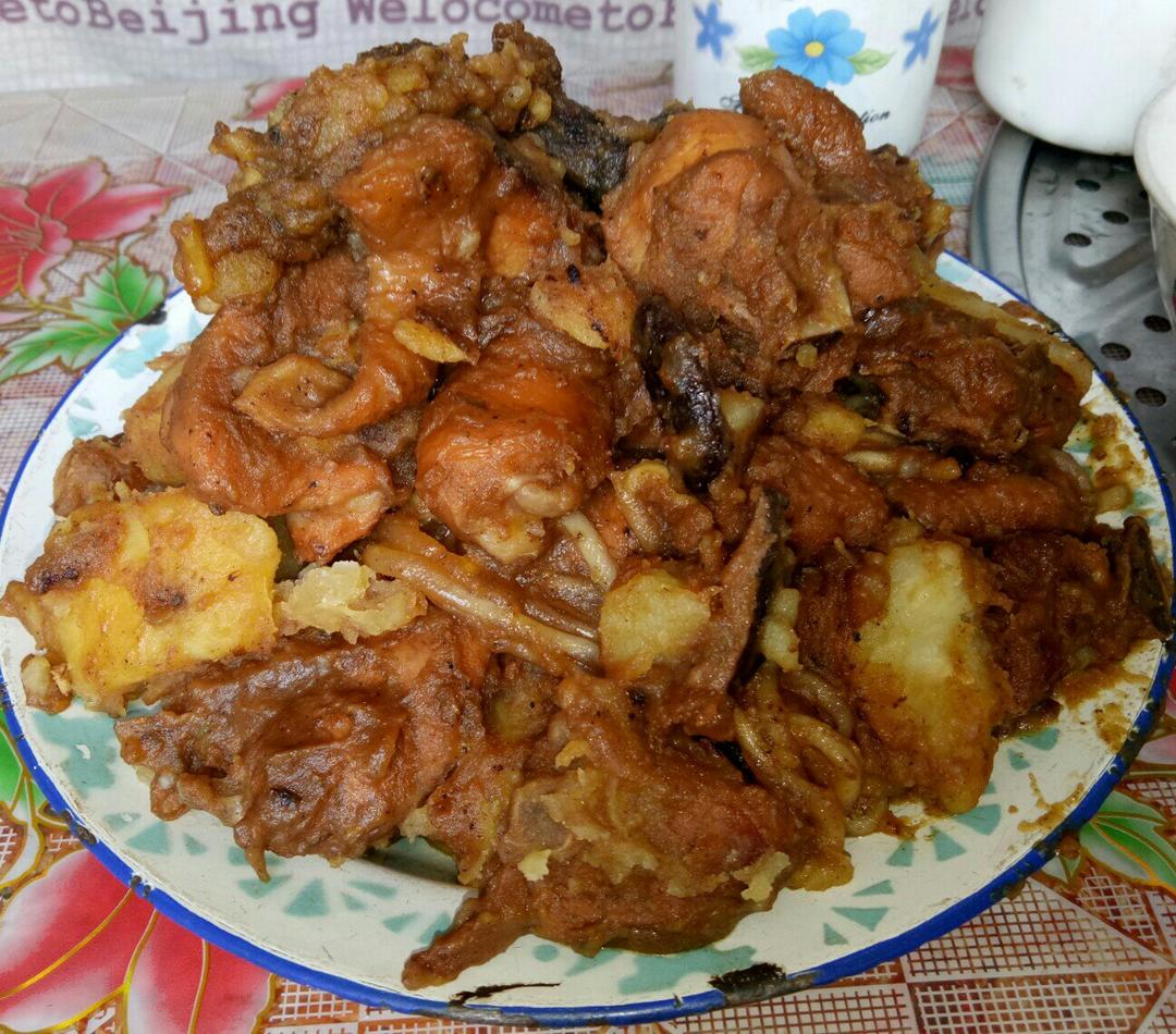 土豆炖鸡大腿