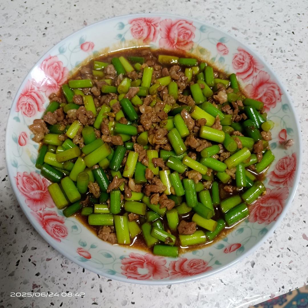 蒜苔炒肉末，三碗米饭都不够吃
