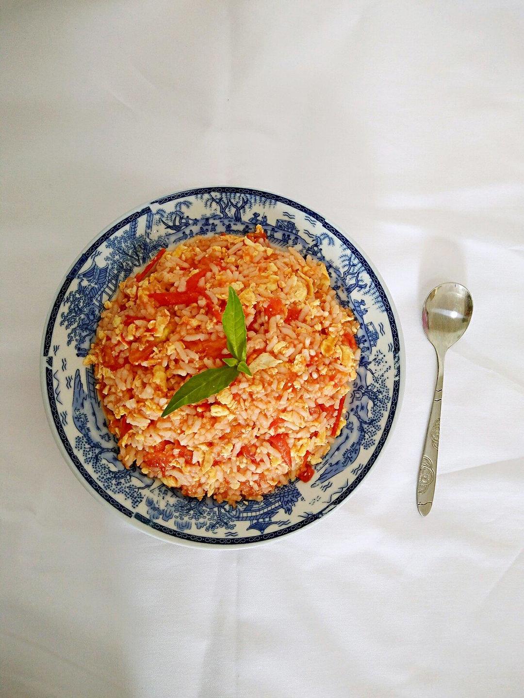 无油番茄鸡蛋炒饭