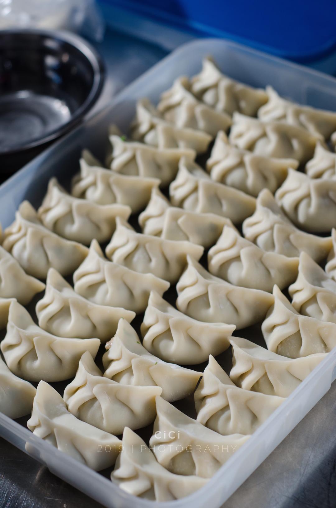 【饺子】韭菜肉和胡萝卜玉米肉馅的做法