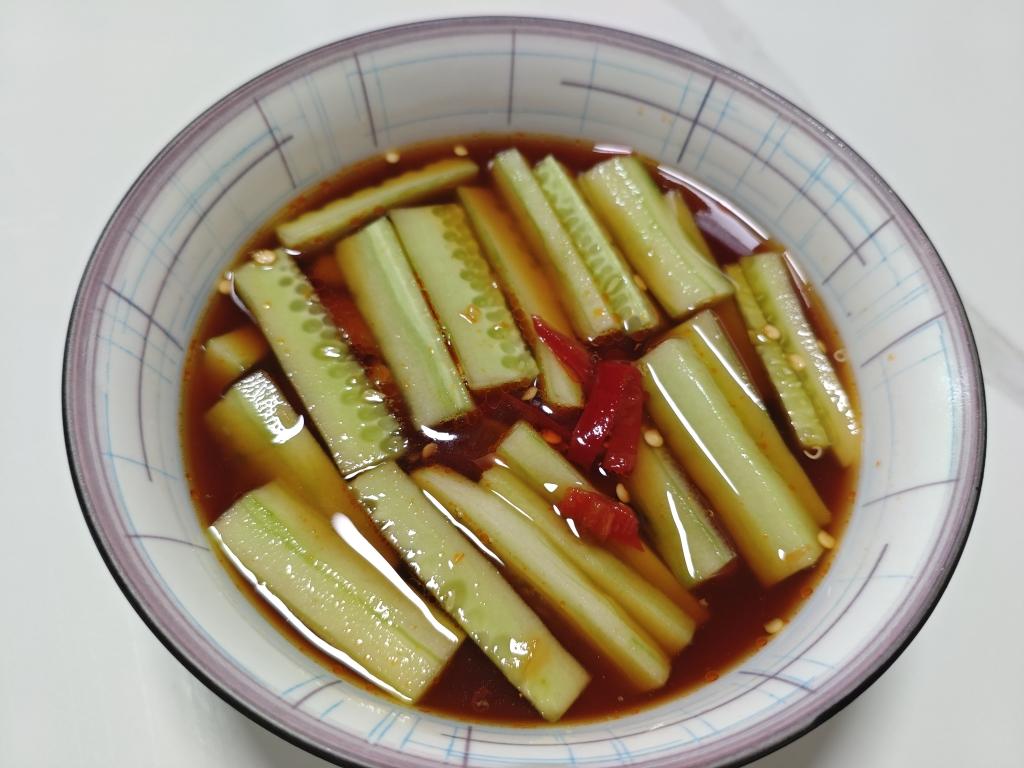[凉拌菜]超快手无骨鸡爪拌黄瓜(附送去黄瓜籽小窍门)