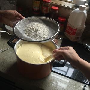 软绵绵的纯鸡蛋蒸牛奶蛋糕的做法 步骤5