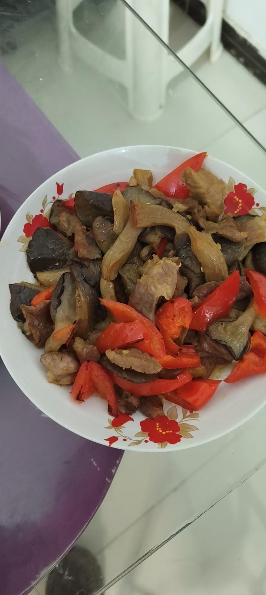 平菇炒肉片