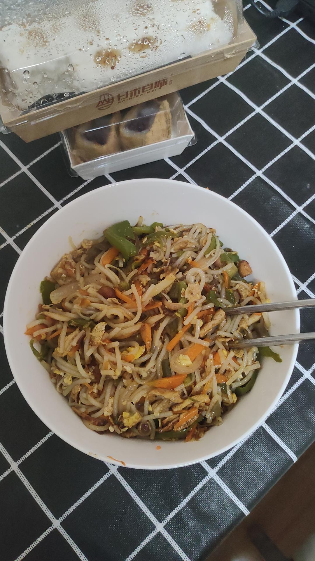 炒螺蛳粉