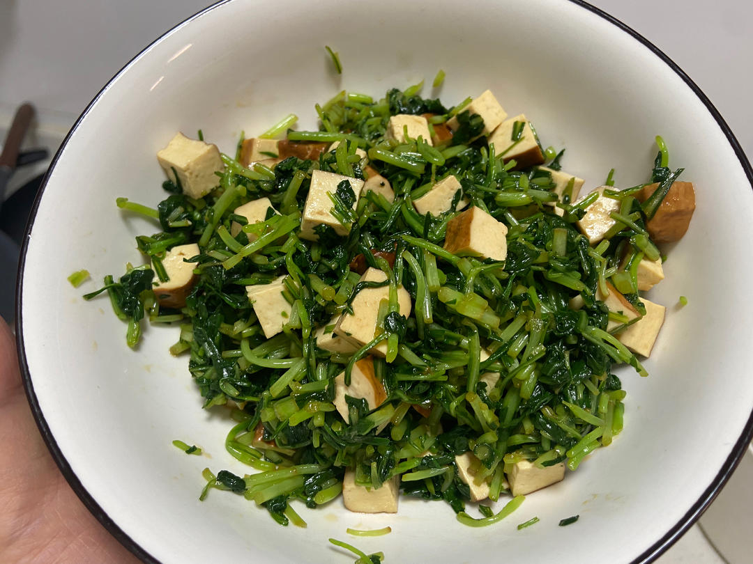 马兰头拌香干，舌尖上的春意一定要尝！