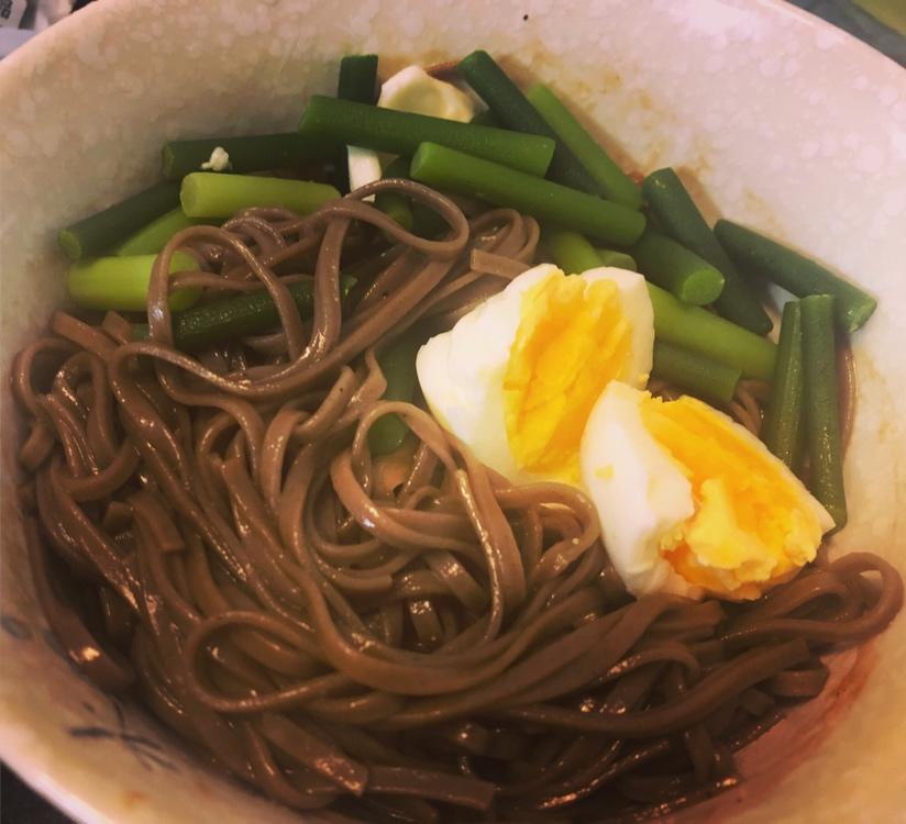 凉拌荞麦面