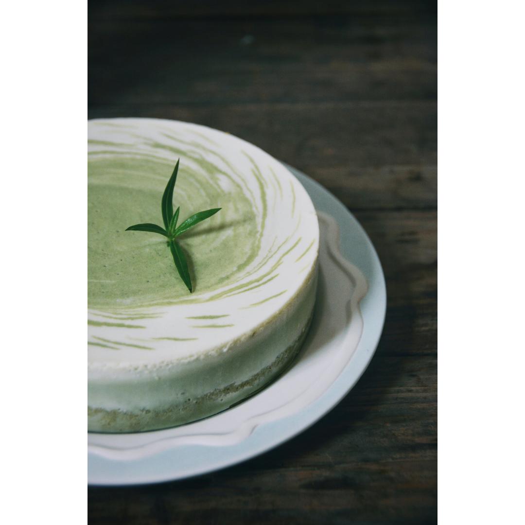 渐变抹茶慕斯蛋糕：我Amanda带着既美又作的抹茶甜点又来了！【曼食慢语】