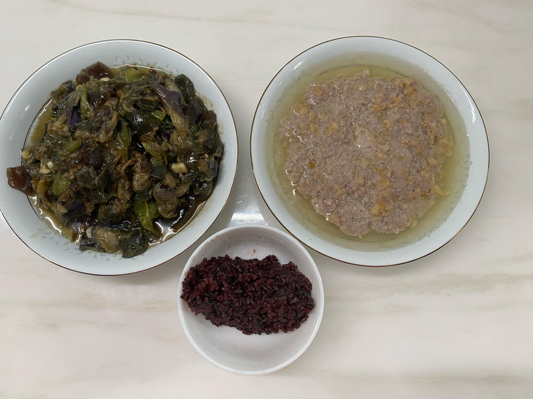 超级难看，变态好吃的擂擂辣椒皮蛋