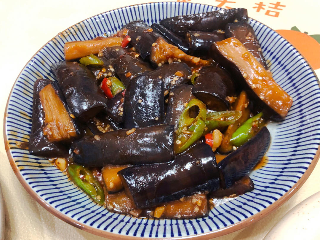 开胃下饭菜！巨简单的家常鱼香茄子煲