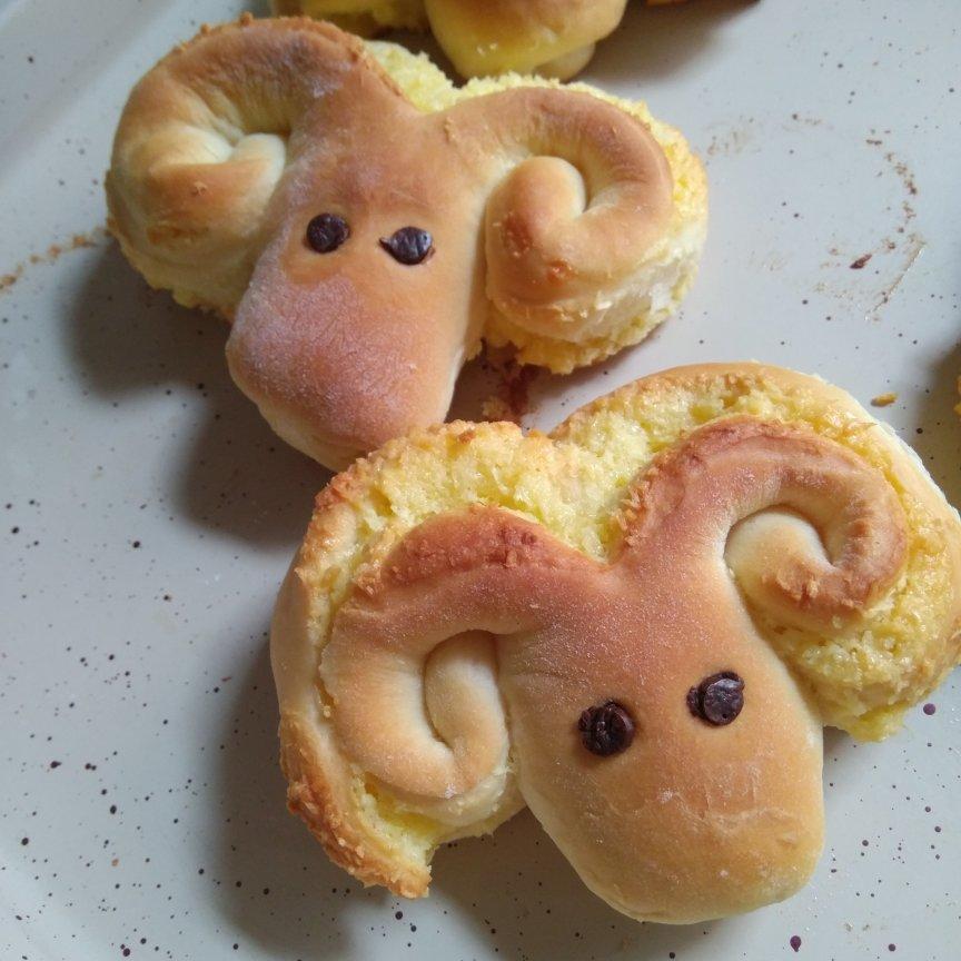 敏敏爱烘焙2019做的羊羊羊椰蓉小面包一次就成功60