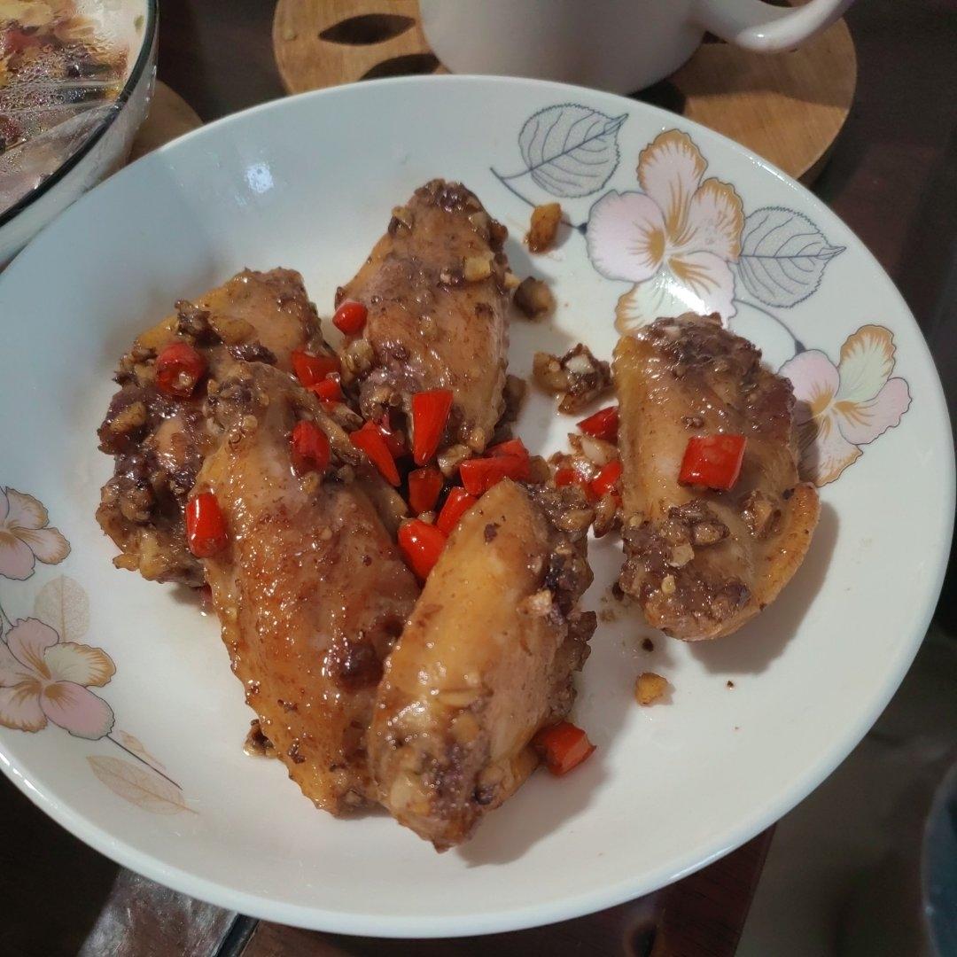 蒜香鸡翅，这才是鸡翅最好吃的做法