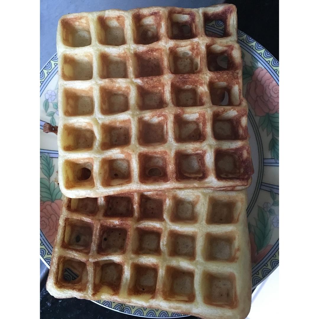 【视频食谱】酵母版脆脆华夫饼