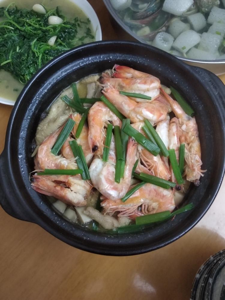 鲍鱼虾鸡煲