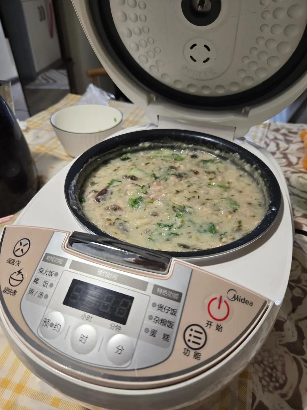 山药皮蛋瘦肉粥(电压力锅版)