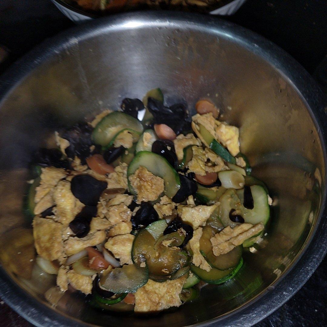 清脆可口的「黄瓜炒鸡蛋」