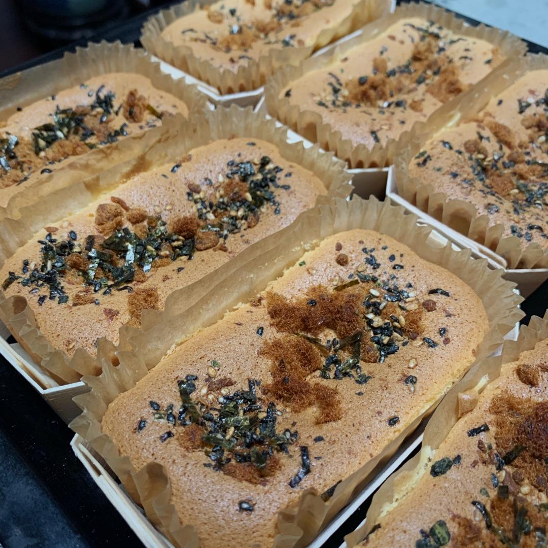 万用方子‼️口感滋润的酸奶&肉松沙拉夹心小蛋糕🍰