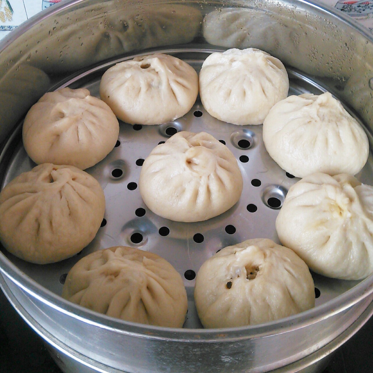 酱肉包子