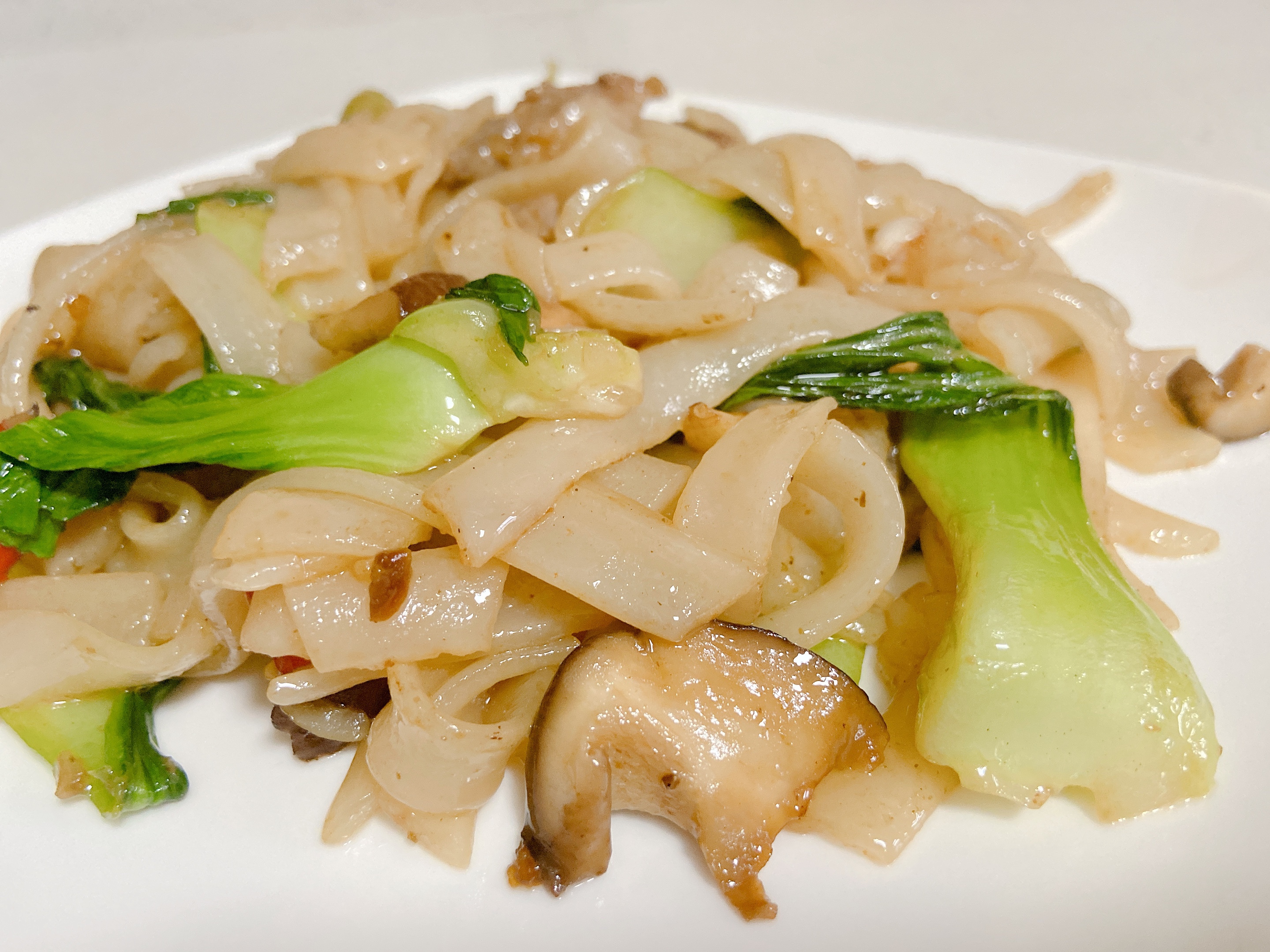 快手晚餐—香菇肉丝炒河粉的做法