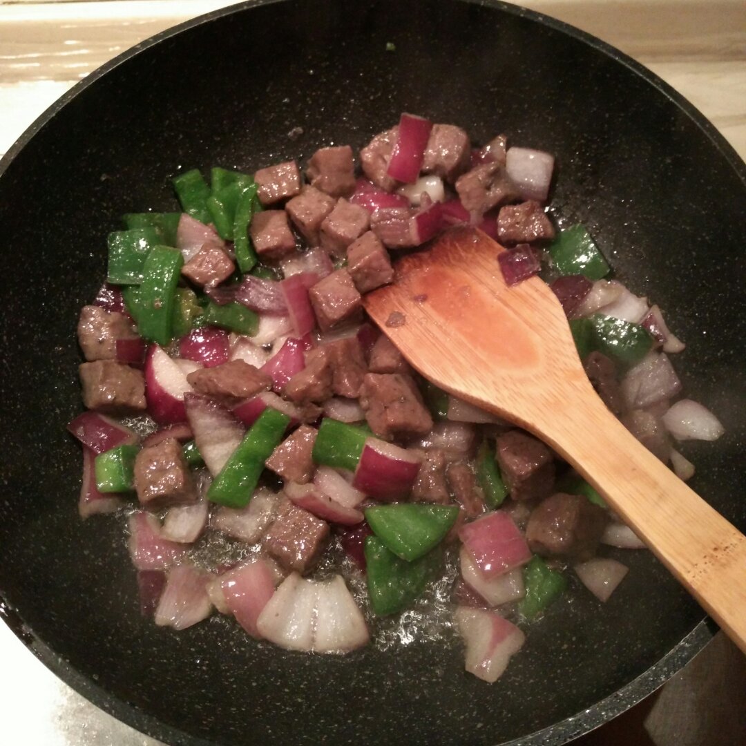 黑椒牛肉粒