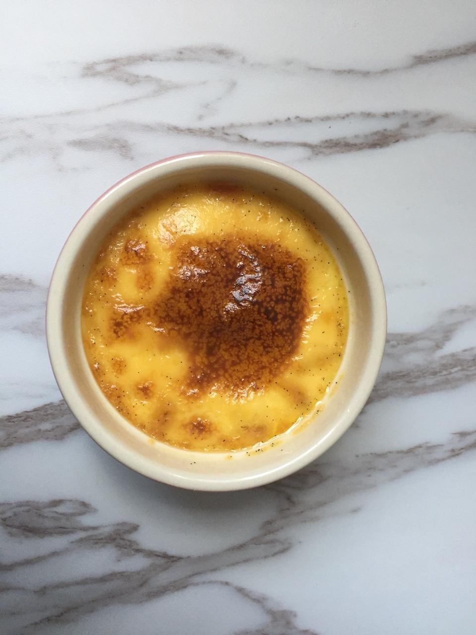 CRÈME BRÛLÉE 法式烤布蕾（焦糖布丁）
