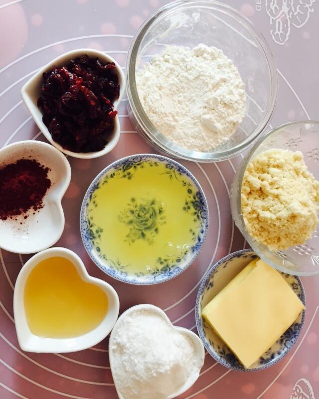 蔓越莓双色费南雪