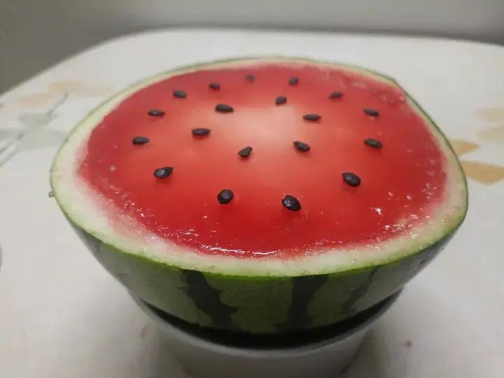 西瓜慕斯 超简单的颜值担当
★创意装饰技能★