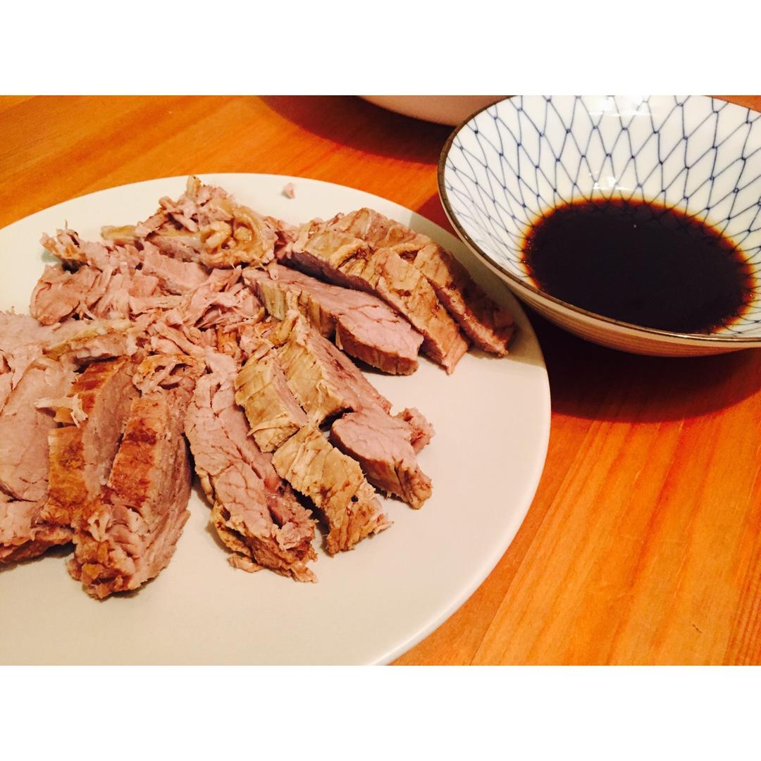 卤牛肉