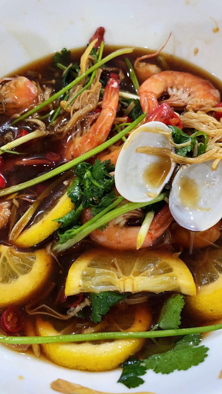 白灼拼盘的捞汁小海鲜