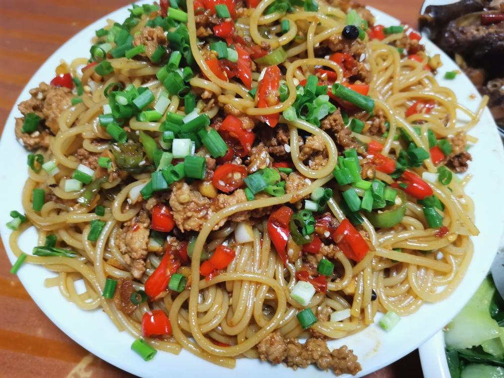 老南昌肉沫子拌粉的做法