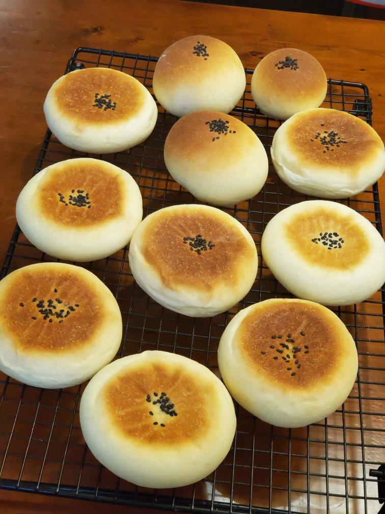 日式豆沙面包（皮肤透亮的软妹子）