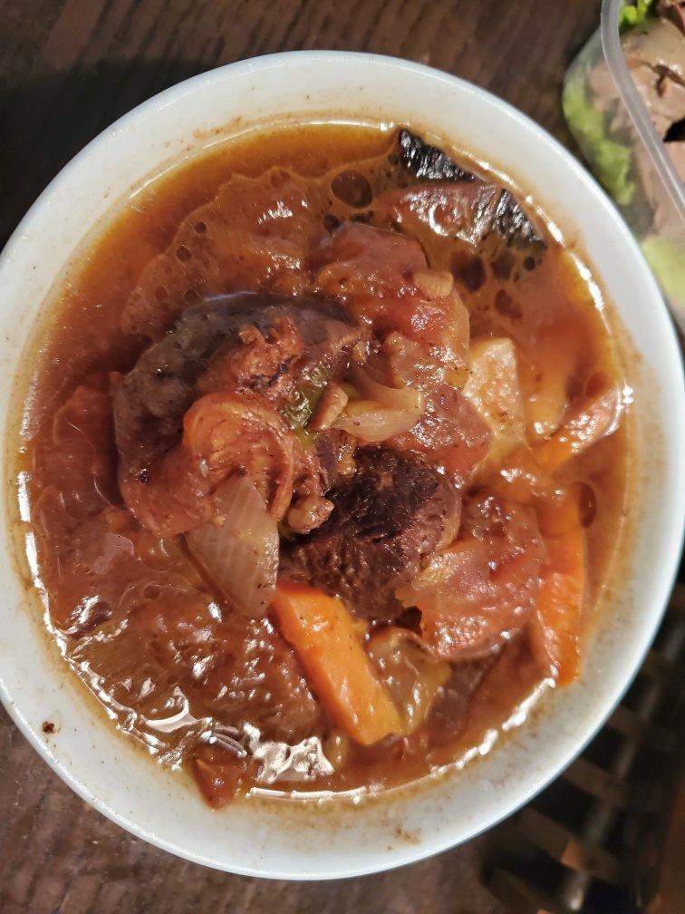 番茄土豆炖牛腩