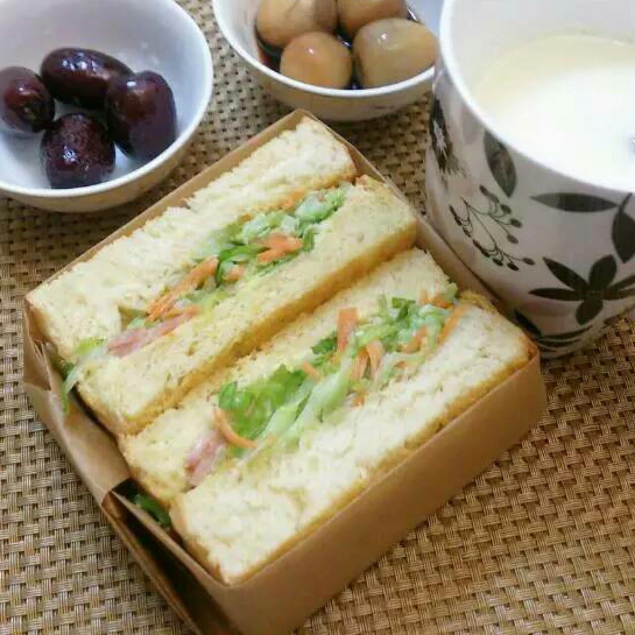 ins上超火的沼サン（沼三明治）