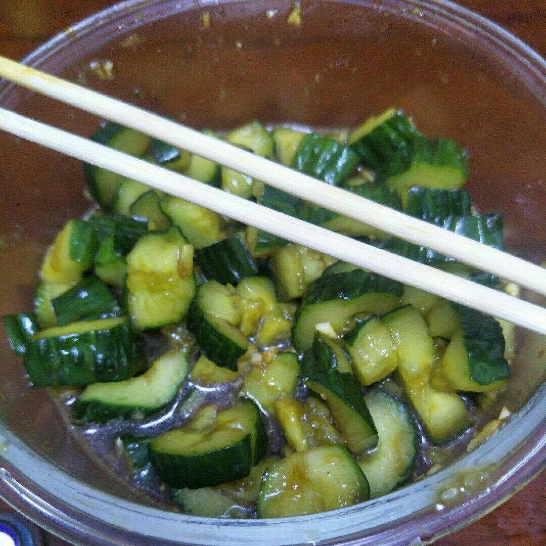 凉拌青瓜