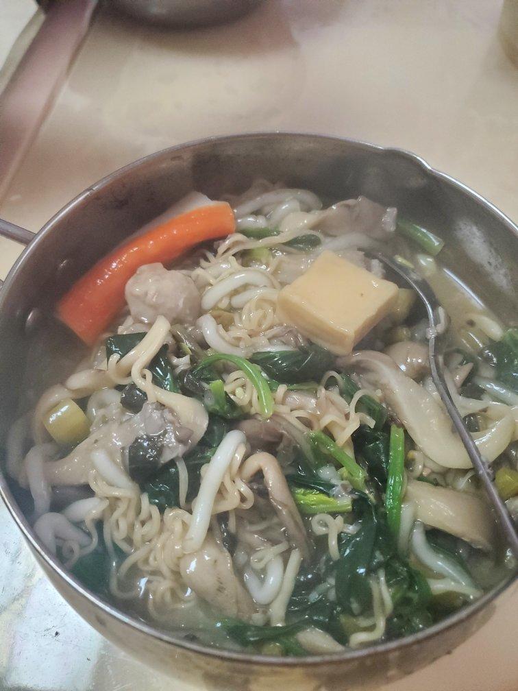 番茄土豆粉-一不留神一锅吃没了！