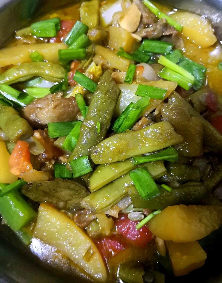 上班族的快手简单晚餐——东北乱炖菜