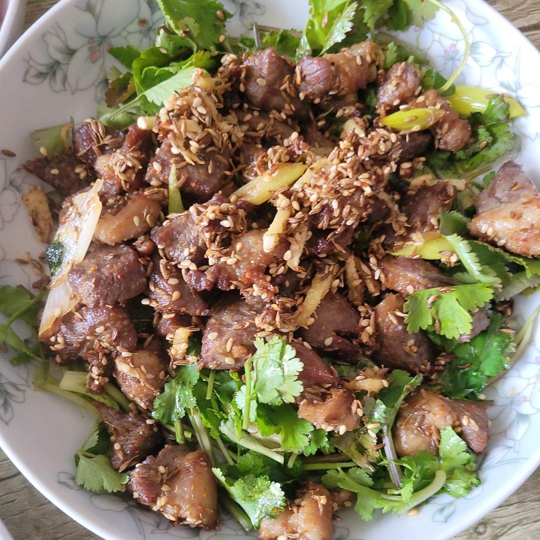 喷香的孜然羊肉粒