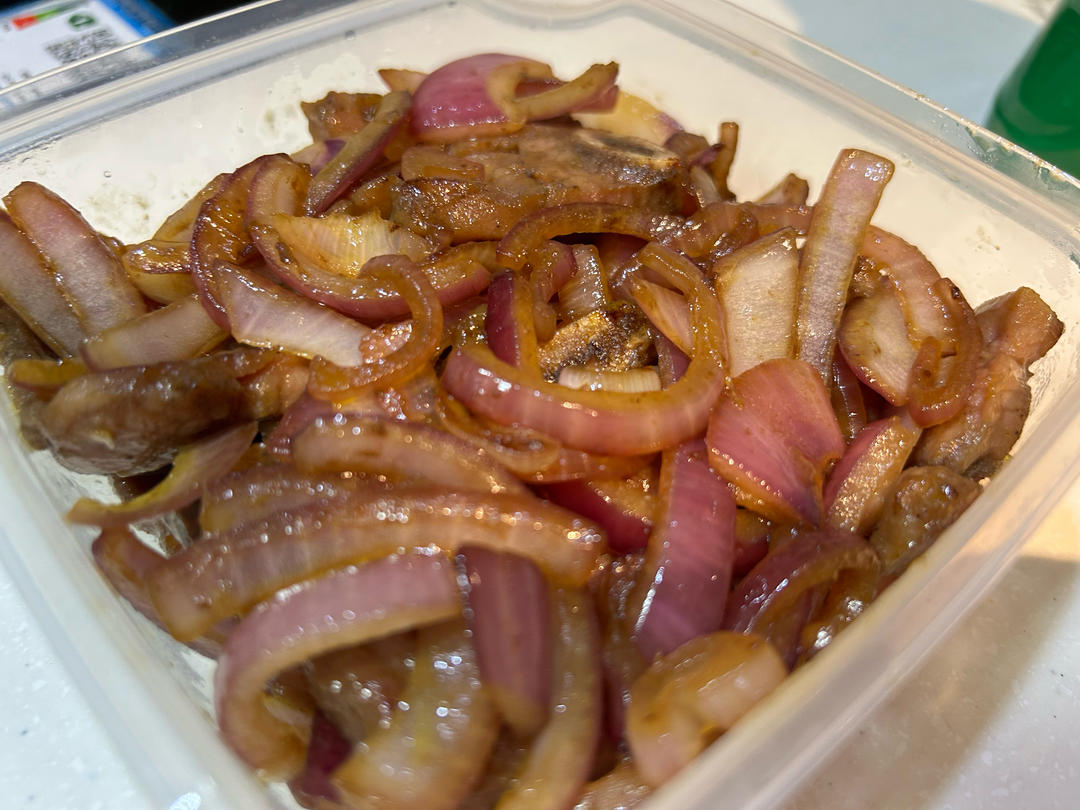 黑胡椒洋葱牛仔骨