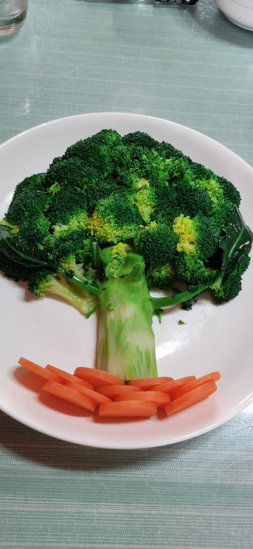 德吉次仁做的西兰花发财树