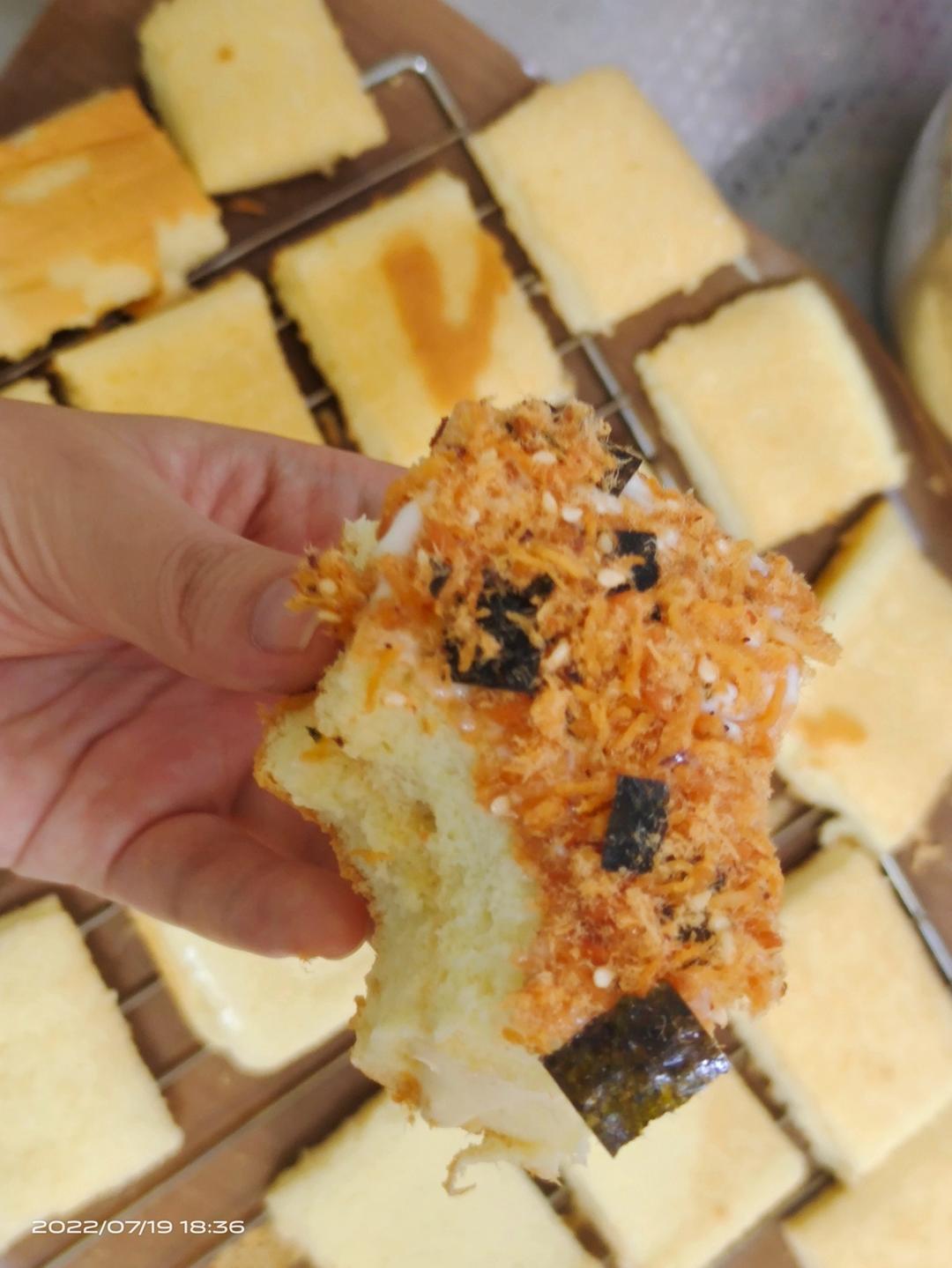 蛋糕卷这样做‼️不掉皮不开裂（小视频食谱）