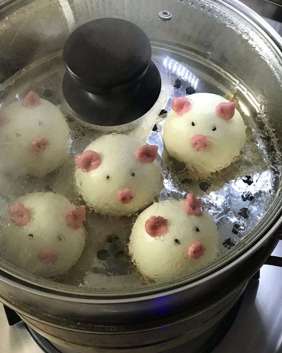 可爱的小猪豆沙包