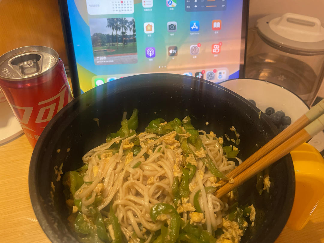 青椒鸡蛋拌面