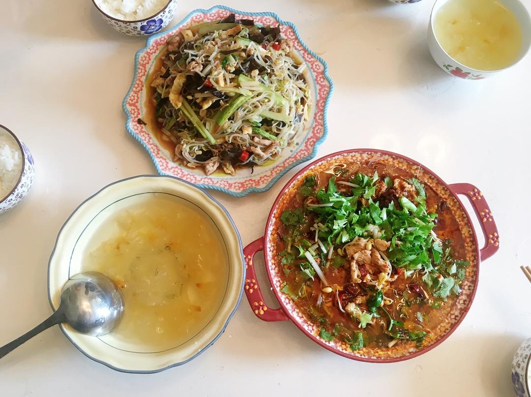厨师长教你：“水煮肉片”的正宗做法，这味道真的很四川