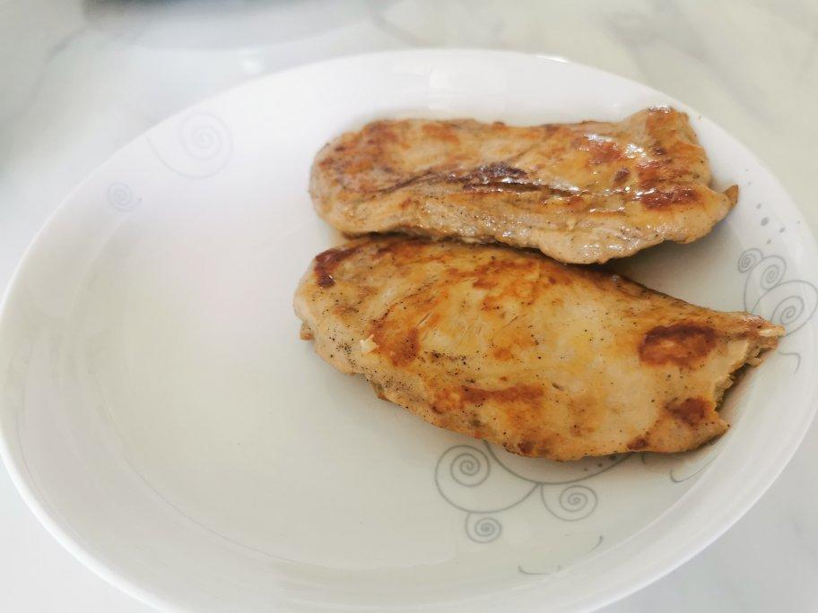【嫩煎鸡胸肉】