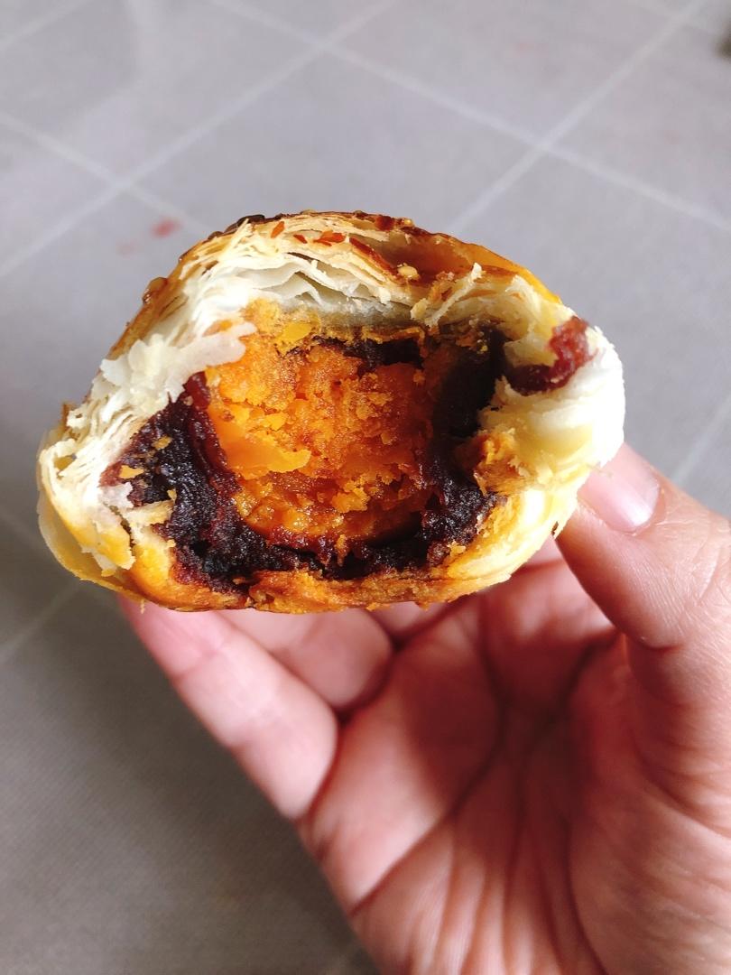 蛋黄酥（15个配方量）每个大概68克左右