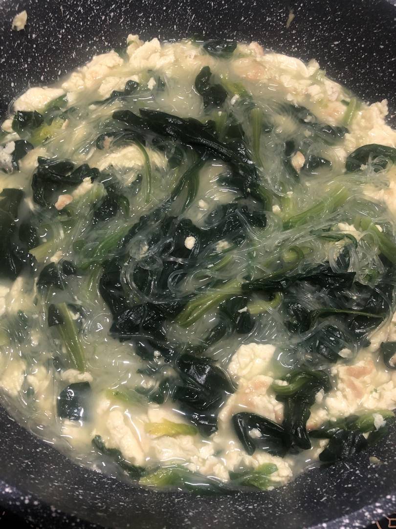 菠菜粉丝鸡蛋汤
