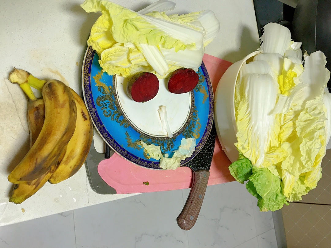 红色蔬果昔